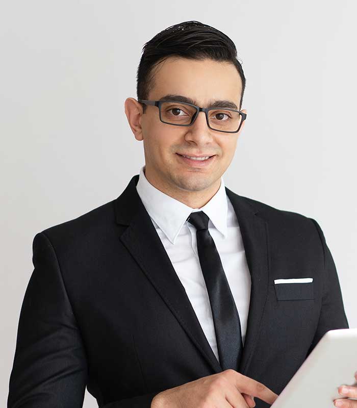 dr. Markos Tamás